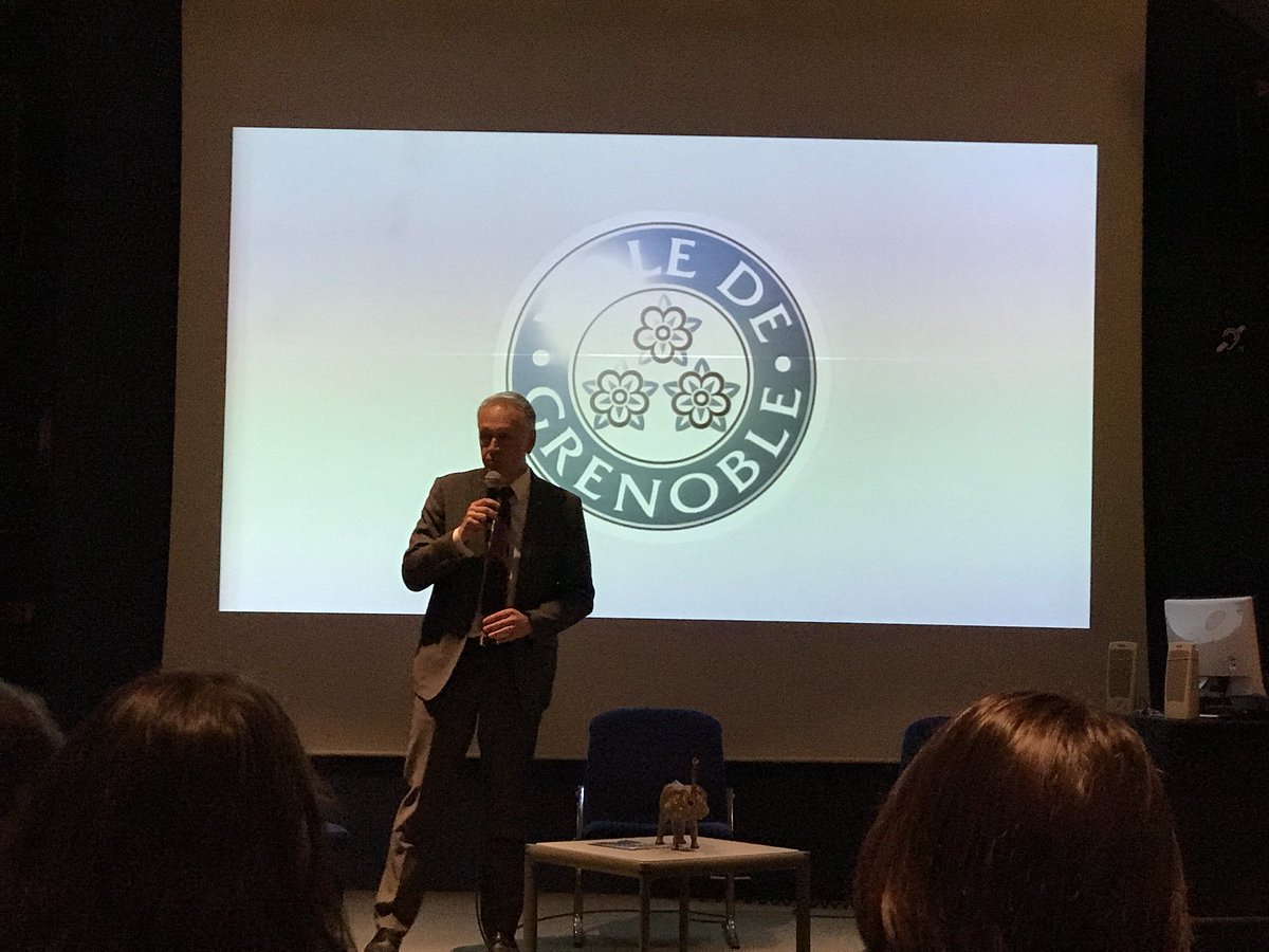 MatLavole's tweet photo. Remerciements de la @VilledeGrenoble par @troutotpublic, #Président de @RisquesMajeurs et rappel de la très belle démarche #POMSE initiée par la ville pour ses #ERPsensibles et favoriser la prise en compte des #risquesmajeurs auprès de l’ensemble des publics #Gescrise https://t.co/NlFXjp8hY4