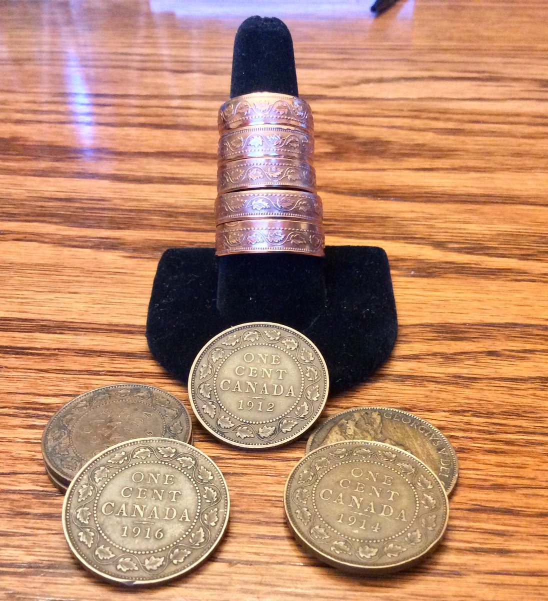 CoinDesigners's tweet image. #hightidegallery Just restocked a nice assortment of Coin Rings.