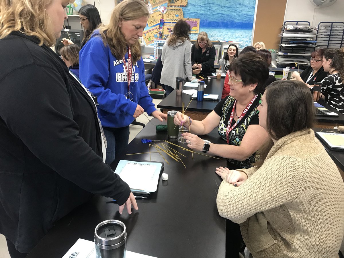 ArmyTrailASD4's tweet photo. Science and Team Building! #modelwhatyouteach
#amazingstaff
#wearefun
#ASD4all https://t.co/oya3H54sFg