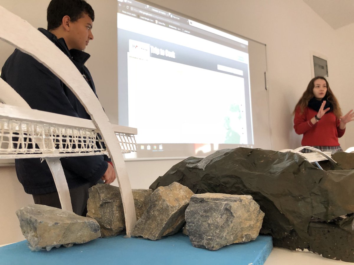 ColegioEP's tweet photo. El Conocimiento nos ayuda a entender el mundo de otra manera; nos permite construir para la concordia... Una mañana diferente para comprender y acercarnos; una jornada para la Paz #diadelapaz #PazEP #constructivismo #valores #NoViolencia #FelizMartes https://t.co/BgaYypKTXU