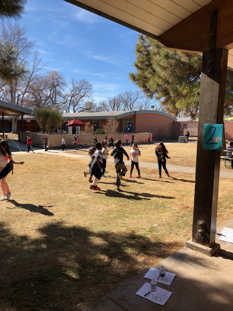 APSalvarado's tweet photo. 2nd grader’s celebrating the 100th day of school with HANDS ON activities integrating math and literacy #ADayInSchool @ABQschools @APSLZ3 https://t.co/nuBnuo7Ghm