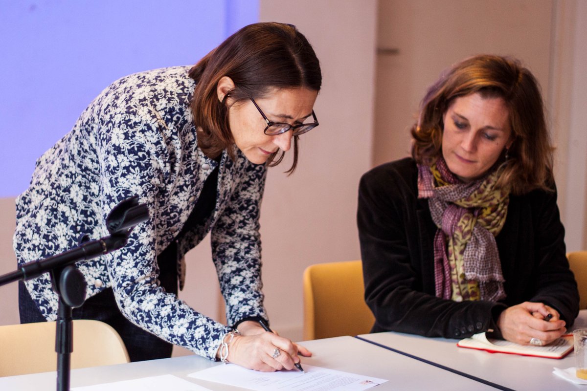 Signature d'une convention entre <a href="/ciup_fr/">Cité internationale universitaire de Paris</a> et @Programme_PAUSE pour l'aide à l'Accueil en Urgence des Scientifiques en Exil par <a href="/carinecamby/">Carine Camby</a>, DG de la Cité internationale