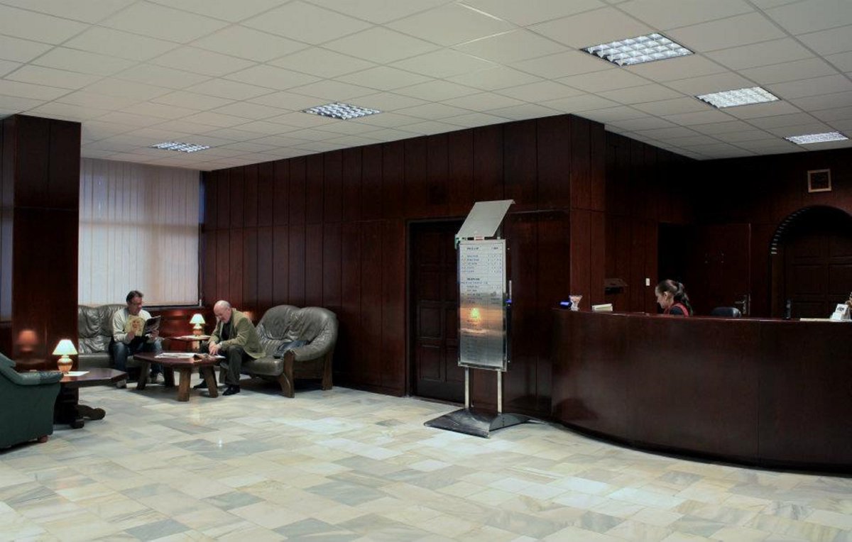 Hotel Satelit tweet media