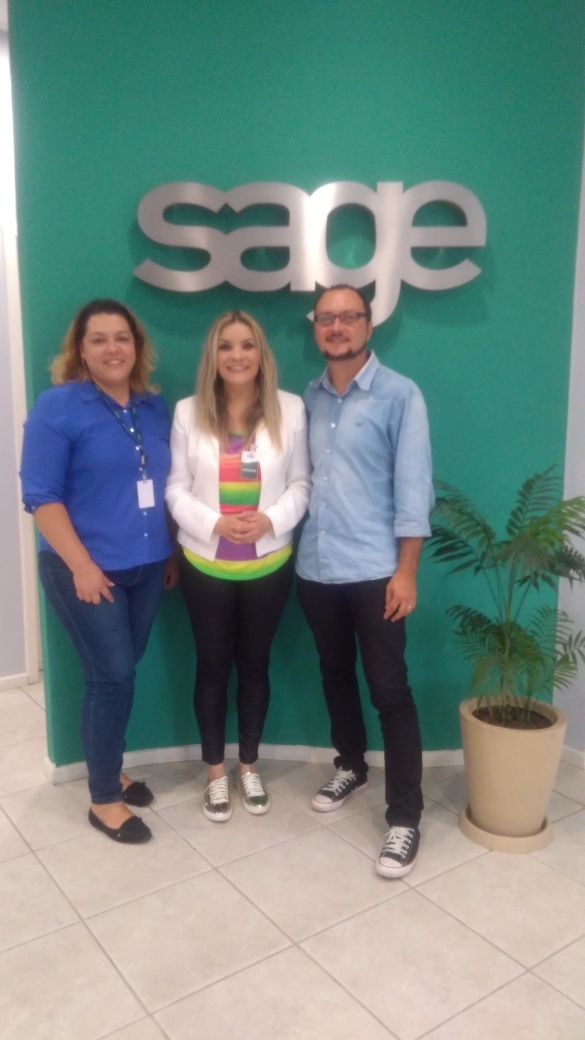 ACRIDAS's tweet photo. Nossa coordenadora de Captação de Recursos Angela Paulinha esteve com o Carlos Testa e Vanessa da empresa @sagebrasil, nossos grandes e queridos parceiros. Parece que vem novidades por aí! #acridas #fiquemdeolho #sage https://t.co/rMPCLtrWL5