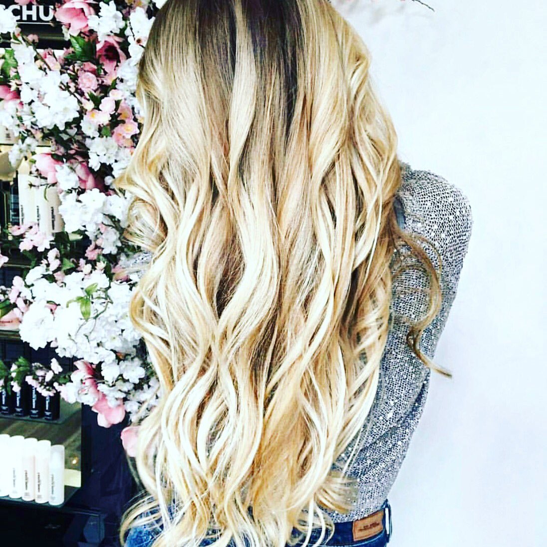 Our expert #stylists are constantly giving us #BlowDry envy! Book your at-home service today by calling our reception team on: 0203 0867833 #Perfect10 #Perfect10BlackLabel #MobileBeauty #BeautyServices #BeautyInLondon #PamperYourself #ThinkOfYou #BlowDry #HairInspo #HairStyle