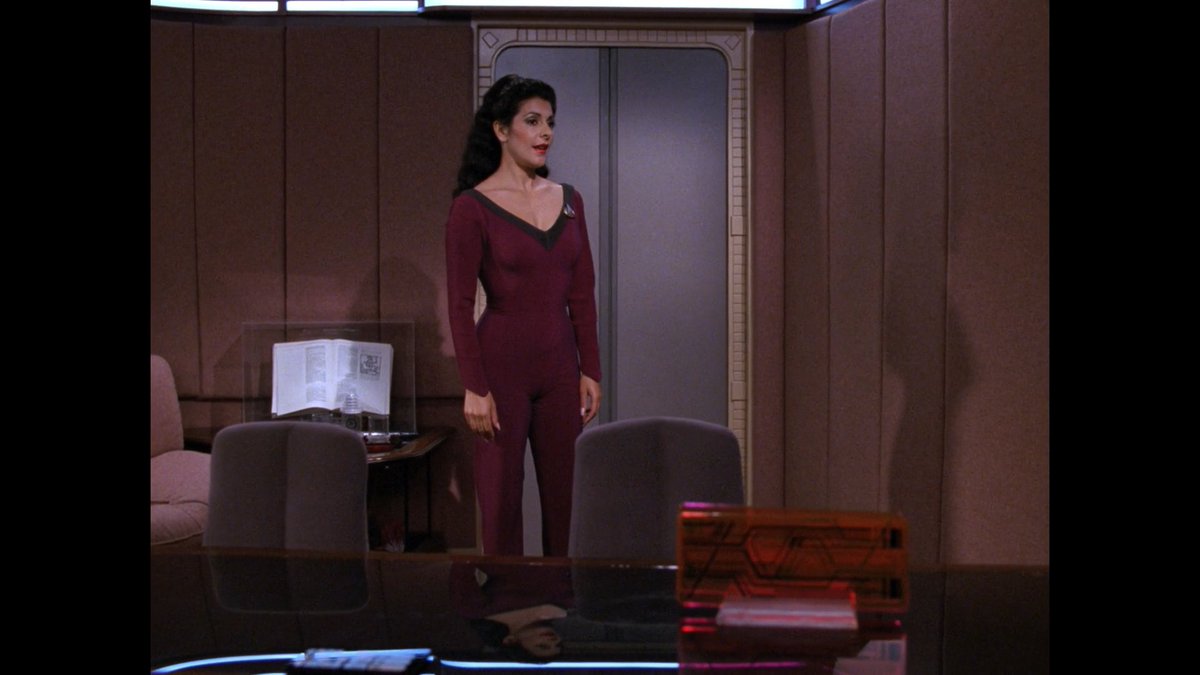 wphj1's tweet image. @Marina_Sirtis fyi: your hotness peaked @ s03e05 #blurayrewatch