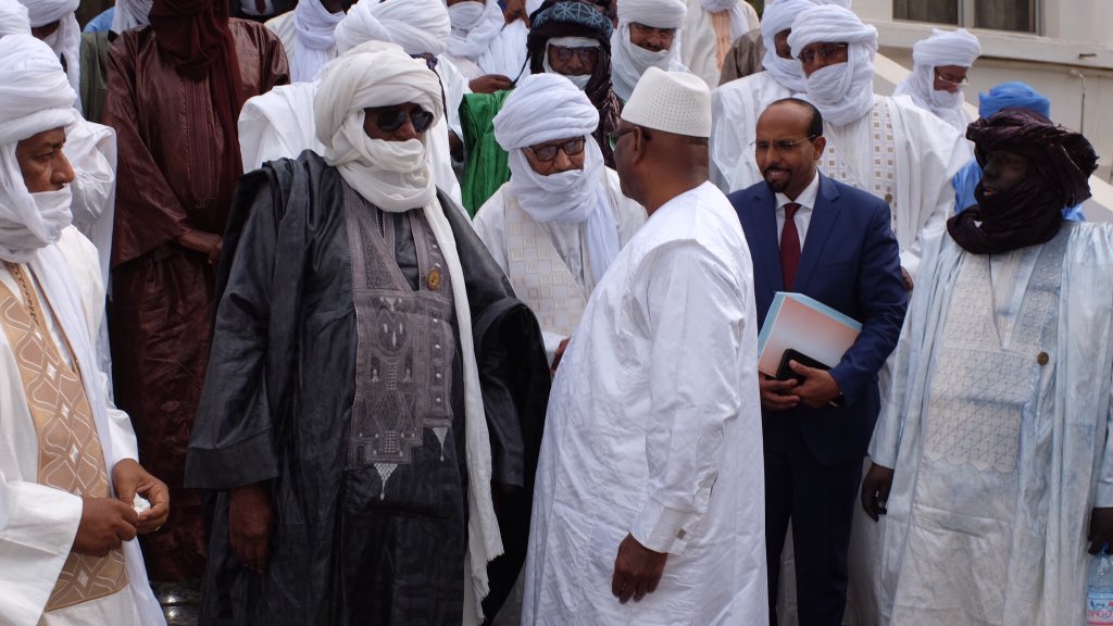 PresidenceMali's tweet photo. KOULOUBA| 30-01-2018 Le Pdt #IBK bénéfiecie du soutien et de l'accompagnement politique des communautés des #Immochagues , #KelEssouk et #Armas des cercles de #Niafunké , #Goudam , de #Diré , de# Soumpi et de #Tombouctou. https://t.co/POfXtD2Yfa