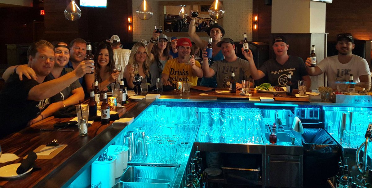 We are excited that the <a href="/loopwestend/">Loop WestEnd</a> made the list for best bars to watch the #superbowl in the Twin Cities! ow.ly/zpVX30i5SYT