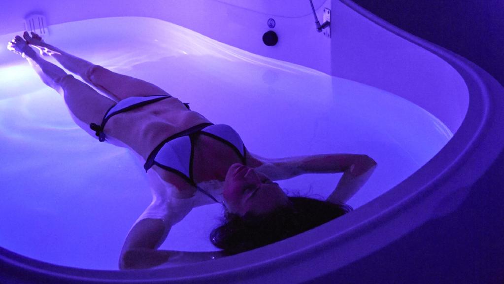 mikeperso's tweet photo. Life's a little crazy? Need to chill? This week #EarlyRisers on @smoothfm915 get to go #BeyondRest with 3 floatation sessions...call 135950 to win https://t.co/mrHm7G6GjF