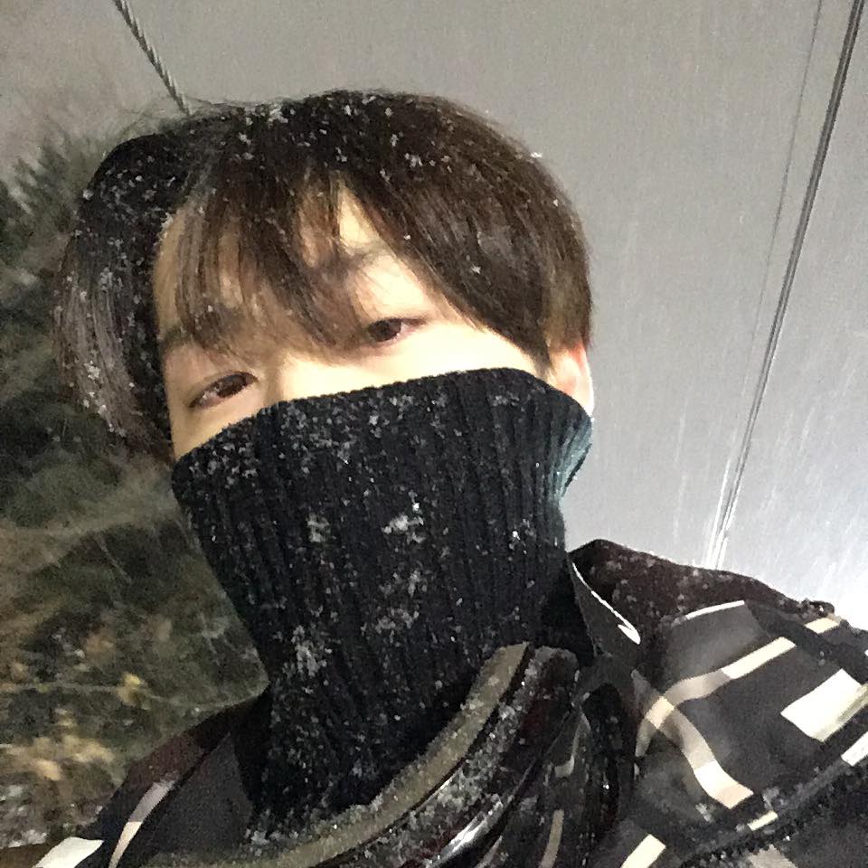 BOYFRIEND_twt's tweet photo. [#JANGMIN] 
안녕 ���들아!
snow, snow ^_^
[화장을하지 않고 집에서 가족과 함께해요! ㅋㅋㅋㅋ] https://t.co/T9JrZSXGso