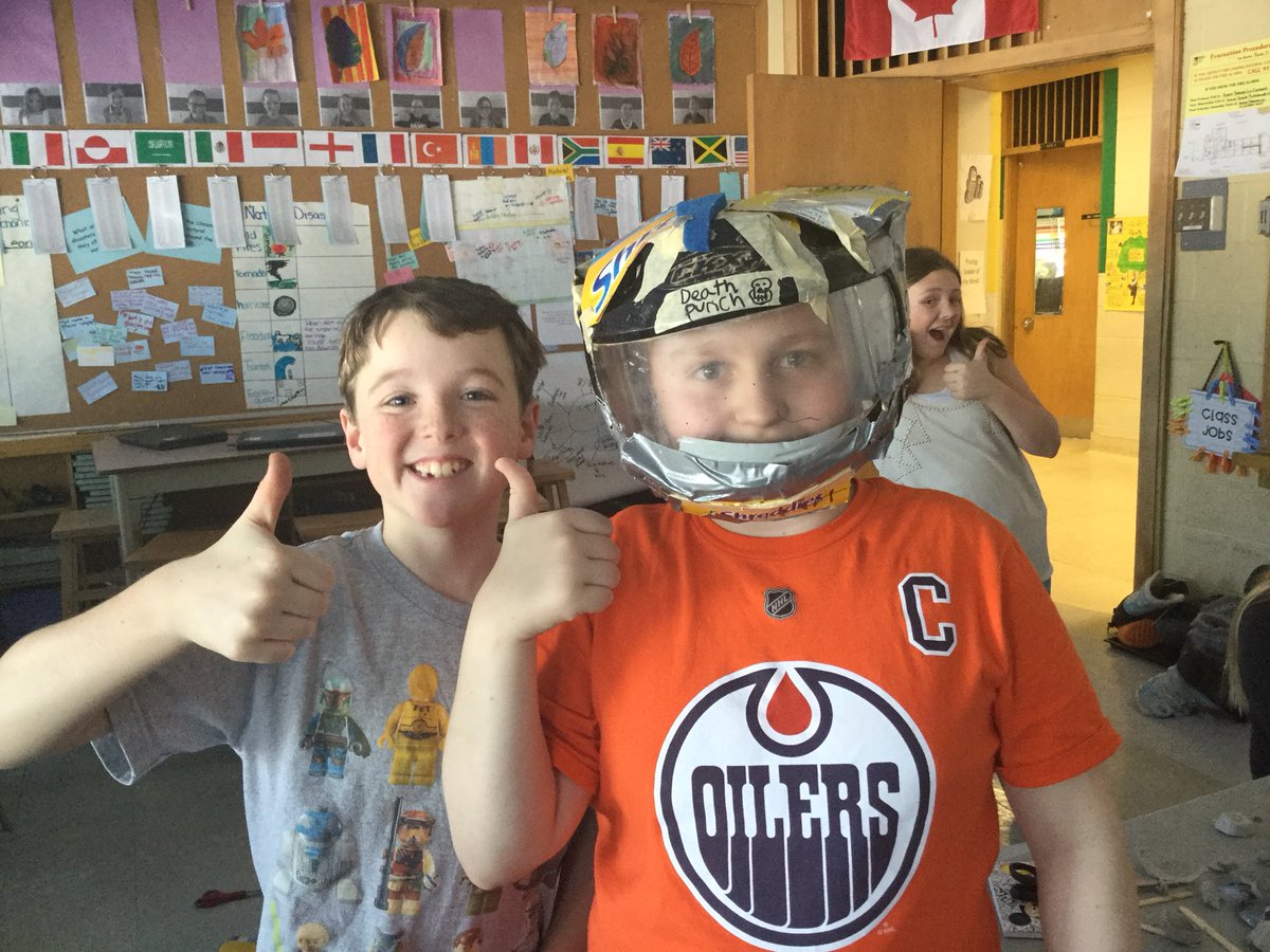 baggio_tamara's tweet photo. Learning is messy....#letthemcreate @baggio_tamara @beverly_HWDSB https://t.co/TgnziK8FEI