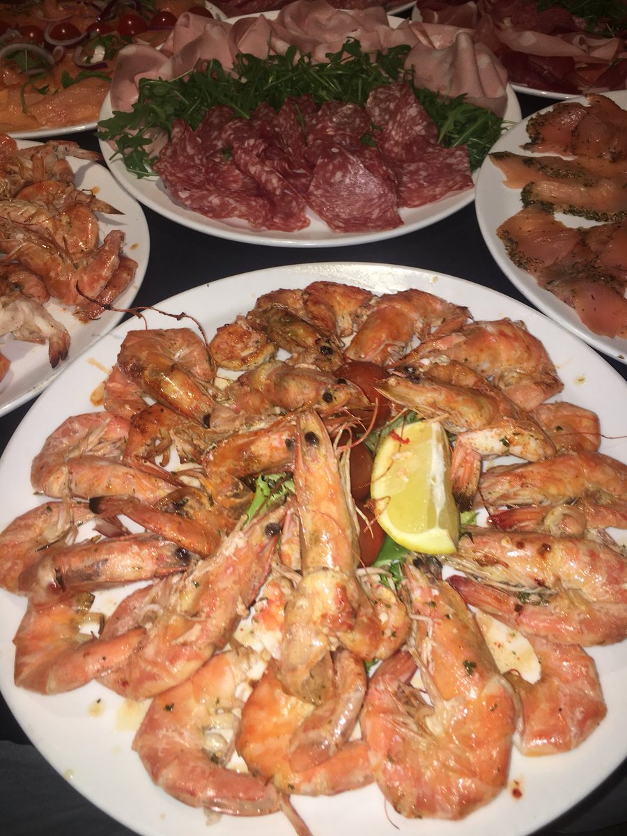 DonMicheleDD2's tweet photo. Office lunch deliveries available just from Don Michele. For more info get in touch 🇮🇹🇮🇹🇮🇹🇮🇹 https://t.co/PkZH8yJEdk