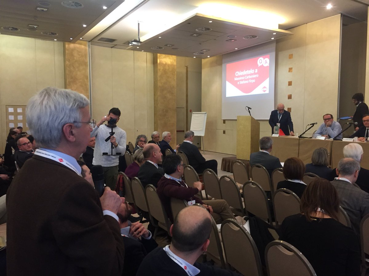 Parola ai 250 imprenditori in sala/ 
Inizia le sessione di domande tecniche a <a href="/StefanoFirpo/">Stefano Firpo</a> 

Fai ora la tua domanda da Twitter con <a href="/UCIMU/">UCIMU</a> e #incontriucimu40!