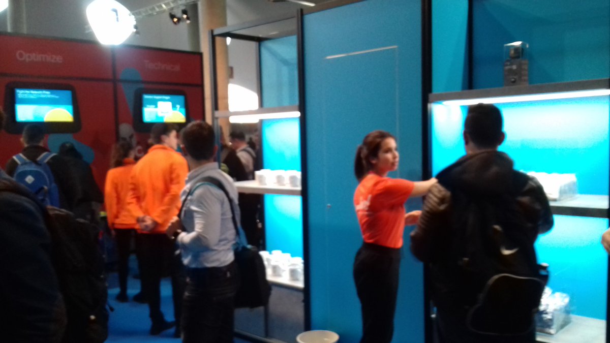 efermanrique's tweet image. I already win the 6 games in Cisco Services booth so funny great way to explain why Cisco Services are so important #ciscoservice #CLEUR  #WeAreCisco