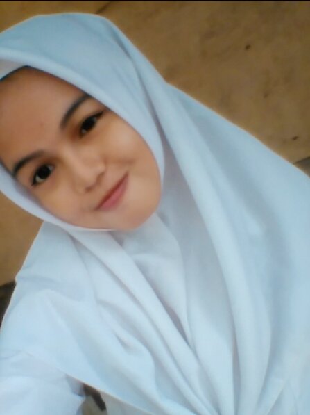 Cinta? Maaf gue gasebodoh idoy -_- ga segenit aceng :3 ga sepinter Akum :p ga selicik dadang :* tapi gue akan selalu seperti Muharti :v setia dalam masalah apapun :v