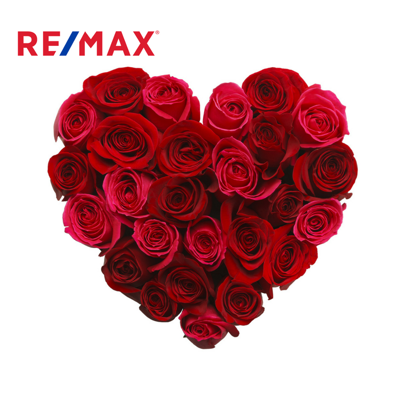 REMAXoa's tweet photo. Get more likes, engagement, and comments on your social accounts when you upload one of the new Branded Social Shareables found on our FB page! More eyes on your page mean more potential business! https://t.co/k7ZwkOIhIS https://t.co/S9MGkkid0Y
