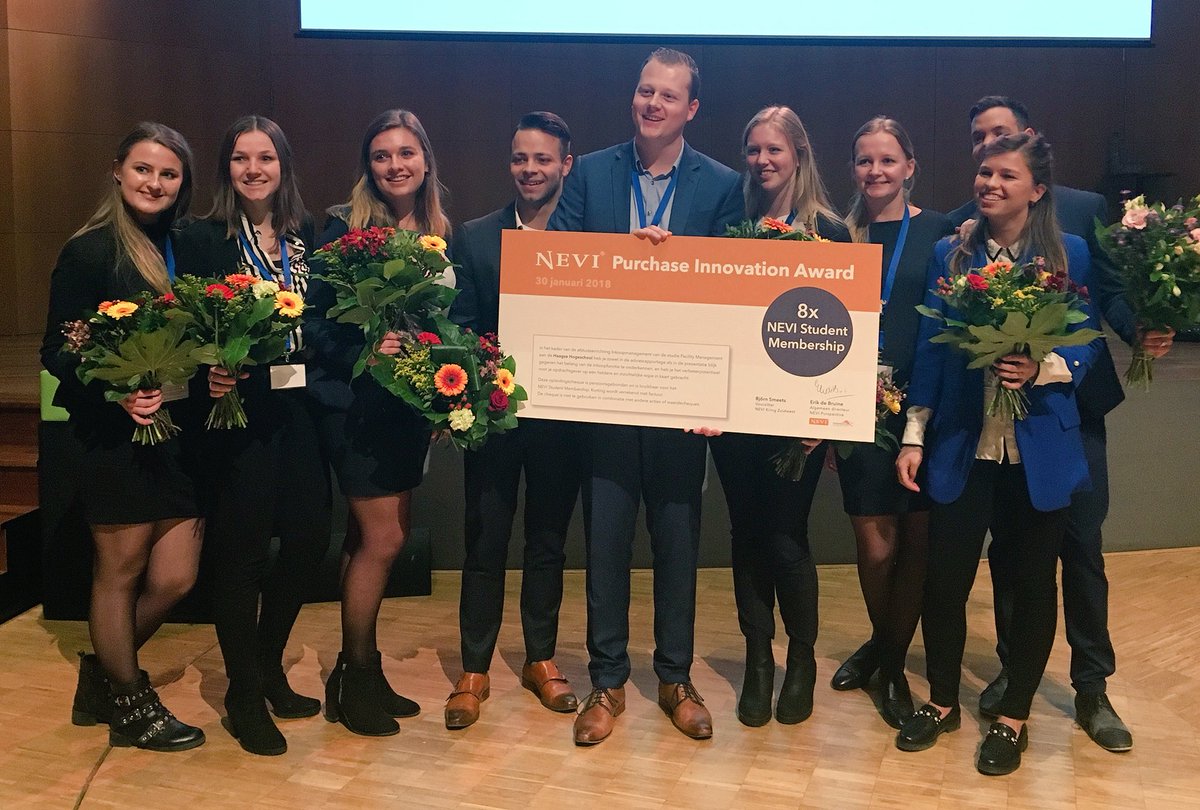 Studenten Facility Management van <a href="/dehaagse/">De Haagse Hogeschool / THUAS (INACTIEF/INACTIVE)</a> winnen <a href="/NEVI_NL/">Nevi</a> Purchase Innovation  Award met hun workshop. Gefeliciteerd! #haagsinkoopsymposium @NEVIkringZW <a href="/denhaagmkb/">Den Haag MKB</a>