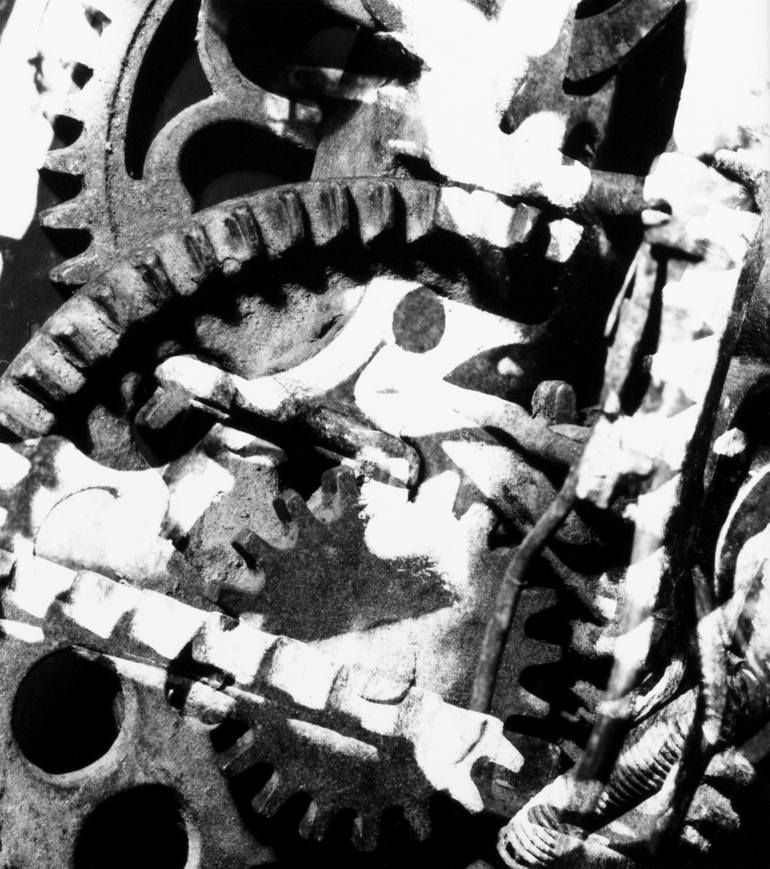SCDesignStudios's tweet image. Saatchi Art: Workings No. 165 Axogram buff.ly/2mKJDZI #gears #industrialart #darkroomart