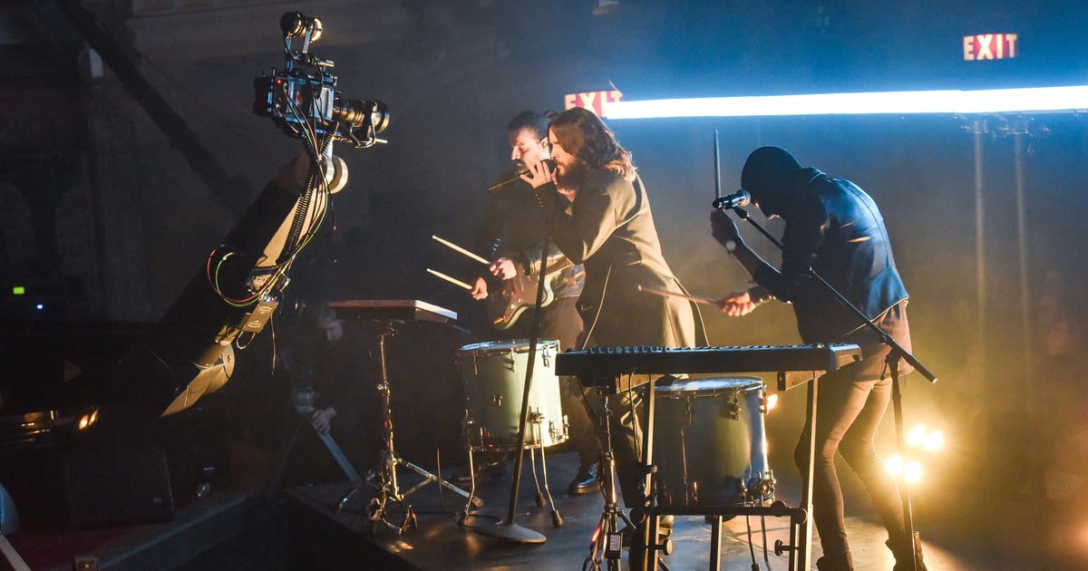 RollingStone's tweet photo. See Thirty Seconds to Mars unveil new footage of an explosive #LSSC performance of "Dangerous" https://t.co/xLxzEyvjHL https://t.co/9NQnkT7ukG