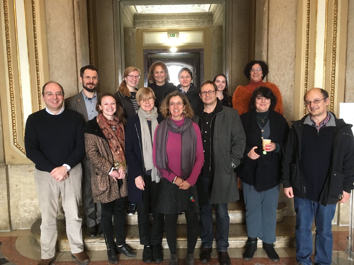 FEI_CoopEduc's tweet photo. Le cadre commun de compétence pour mettre en place des pratiques #interdisciplinaires est en cours de construction grâce aux partenaires du projet @CROSSCUT_EU #ErasmusPlus #Education #InstytutBadańEdukacyjnych 
=> https://t.co/ywMHJ335iu https://t.co/hnZHmJALpx