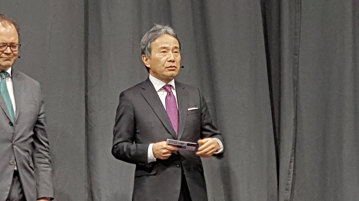 "2030 werden 10 % der Werkzeugmaschinen mit additiver Fertigung zu tun haben" Dr. Mori, DMGMori Pressekonferenz @dmgmori #werkzeugmaschine #3ddruck