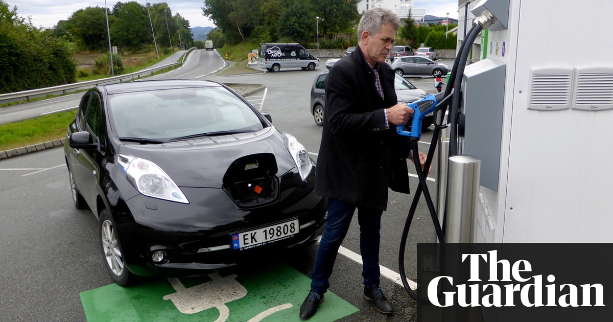 PCEConsultants's tweet photo. BP to install charging points for electric cars at UK petrol stations https://t.co/ISFItDoxor https://t.co/8ralqF78zF
