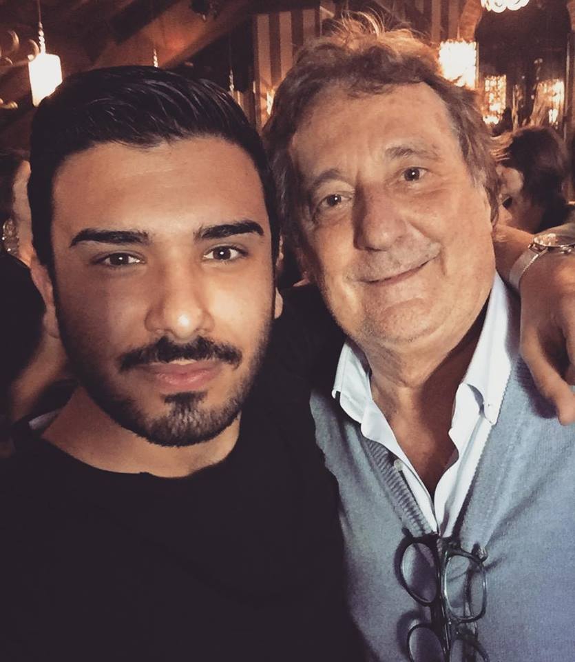 vincenzoorga's tweet photo. La verità è che certa gente ti odia sempre,
Tanto vale farsi odiare facendo quello che ami veramente 👋🏻 #vincenzi #enzoiacchetti #striscialanotizia #mediaset #canale5 #volifestyle https://t.co/bUF9bcSPWz