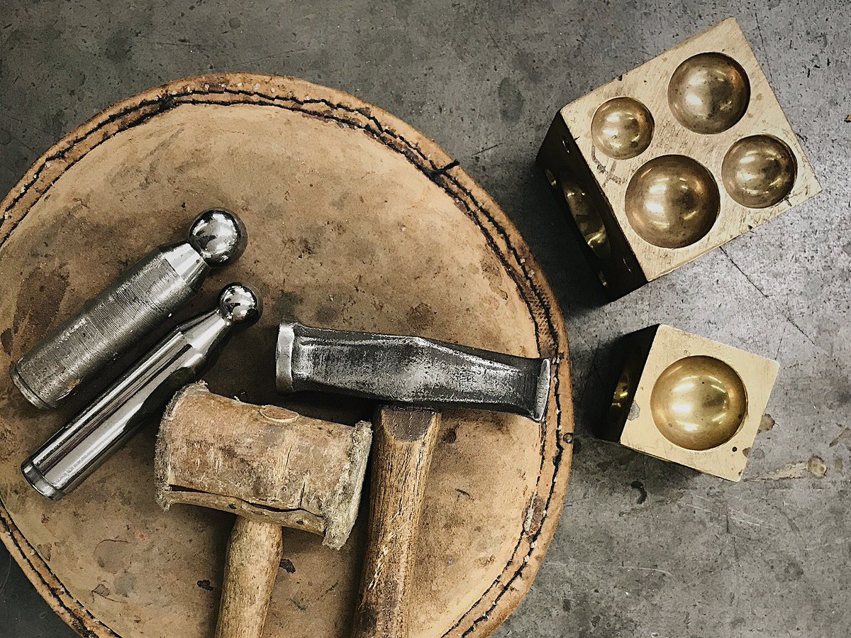 grantmacdonaldS's tweet image. Tools of the trade. We have an amazing collection of tools for all of our hand made pieces of silver.
#grantmacdonald #craftsmanship #silversmithworkshop