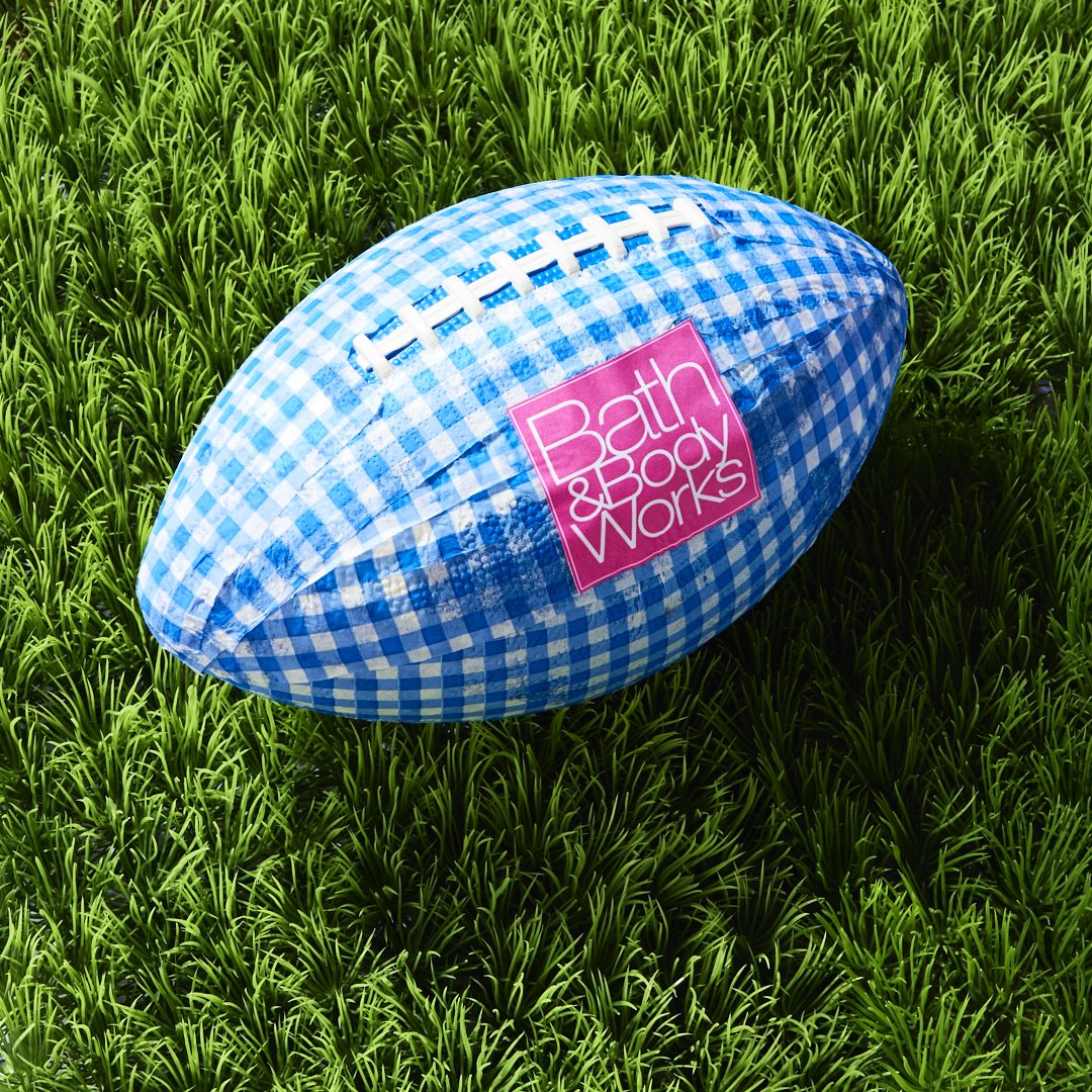 bathbodyworks's tweet image. Current 🕰: GAME TIME! 🏈