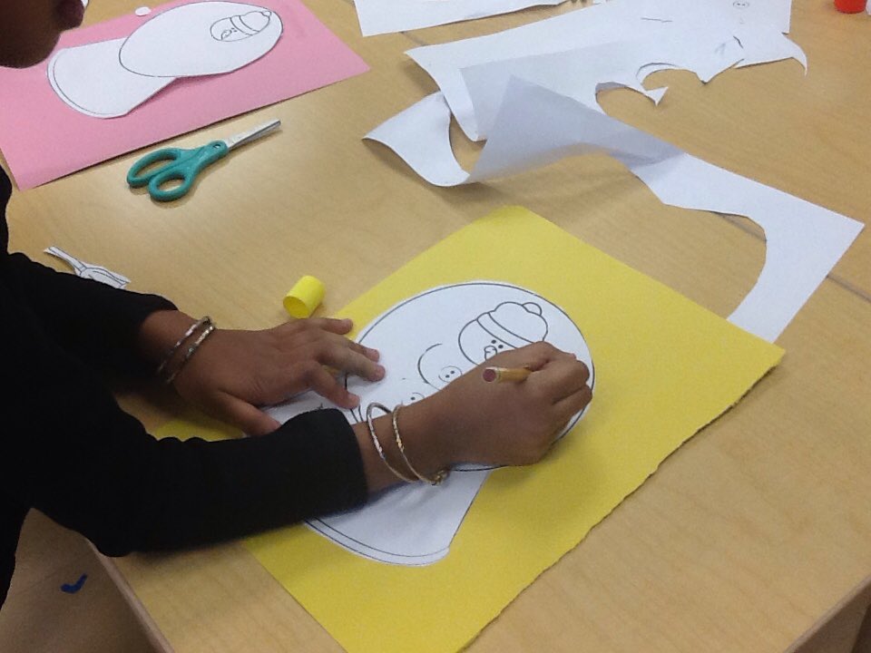 aaee_specials's tweet photo. #aae1st worked on a project "Mi hombre de Nieve". They will describe it in Spanish. https://t.co/WwrdTDfOIS