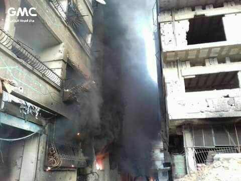 JennRollins1002's tweet photo. Dozens of fires in buildings and apartments in #Harasta caused by #Assad regime bombing with 20 surface-to-surface missiles loaded with internationally banned Napalm. #GhoutaIsBleeding #NoToSochi #Syria via: @Ghouta_GMC https://t.co/cWknTAWju4