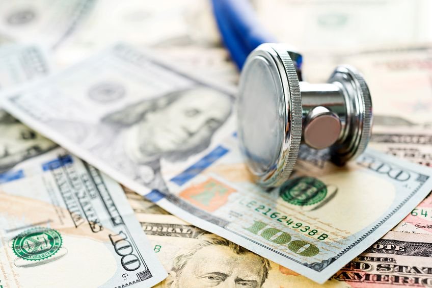 commonwealthfnd's tweet photo. Employer-sponsored health care spending rose to its highest point in 2016 even though patients sought less health care. The culprit? Rising health care prices. https://t.co/LmchUZQ8tr https://t.co/kRdTmuAXLf