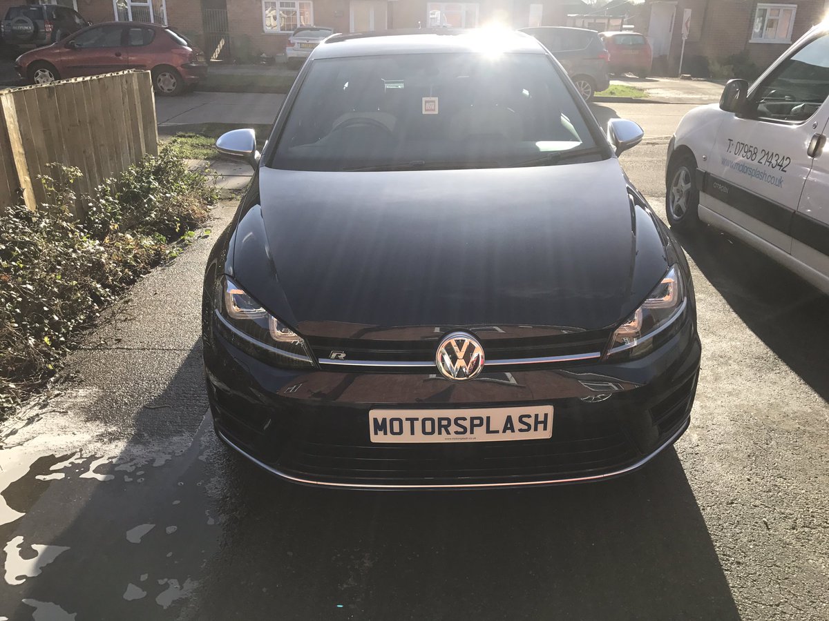 MotorSplash_'s tweet image. Good evening everyone, Volkswagen Golf in for a deluxe wash today #Golf #VW #Cheltenham #deluxe #valeting