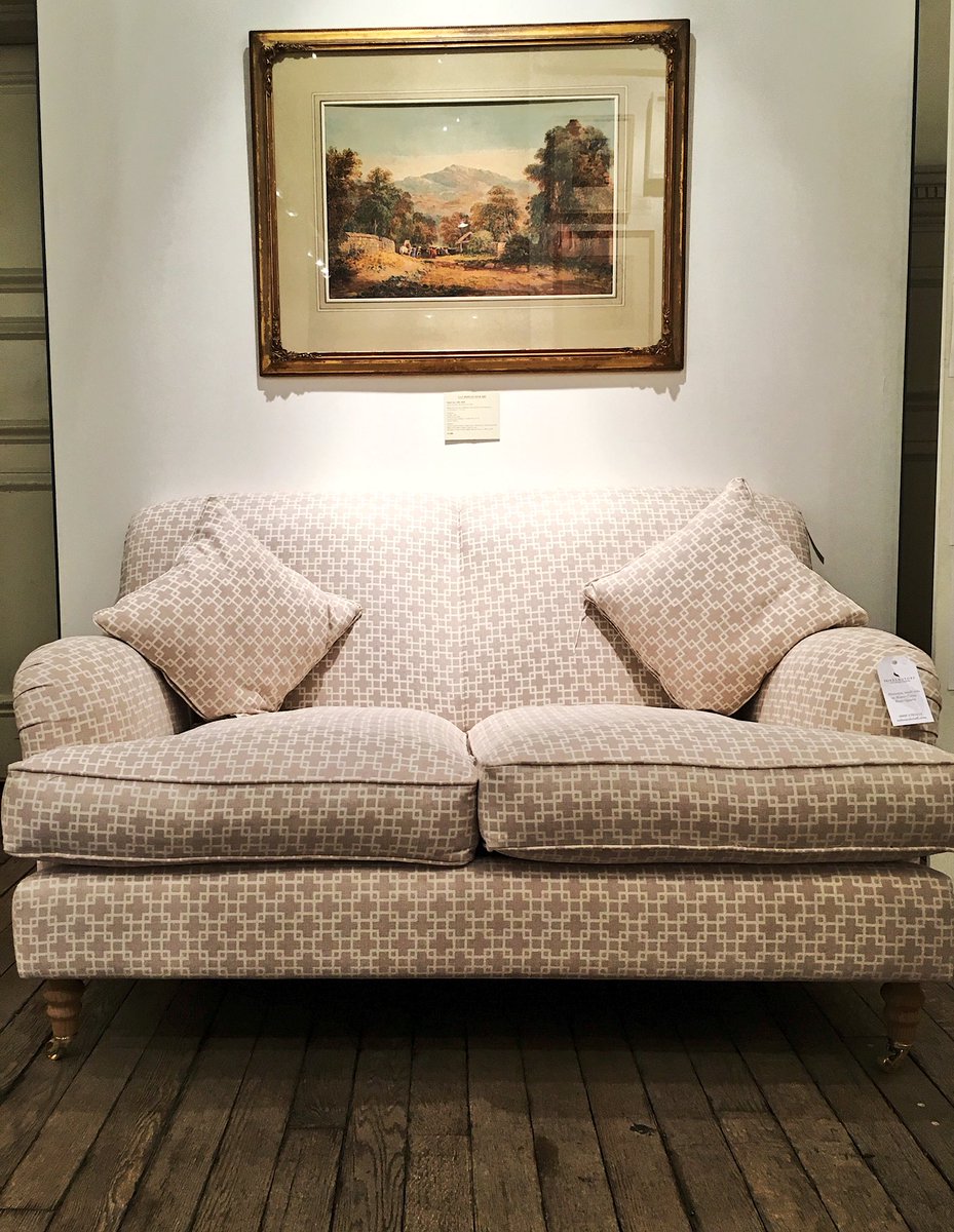 Sofas and Stuff have supplied the fair with some delightful sofas this year. Making the space more comfortable and stylish! <a href="/sofasandstuff/">Sofas & Stuff</a> #wop18 #worksonpaper #artfair #sofas #interior