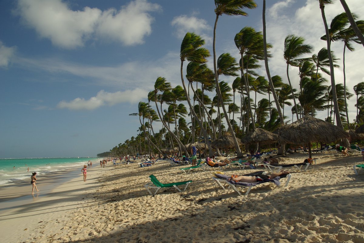 IllonHoliday's tweet photo. OUTBREAK LATEST: Holidaymakers to have recently stayed at #Dominican hotel the Grand Palladium Bavaro Suites Resort &amp; Spa have claimed to have had their visits plagued by #sickness. Read more: https://t.co/aXFpUEA60C https://t.co/LQZx2fv8n4