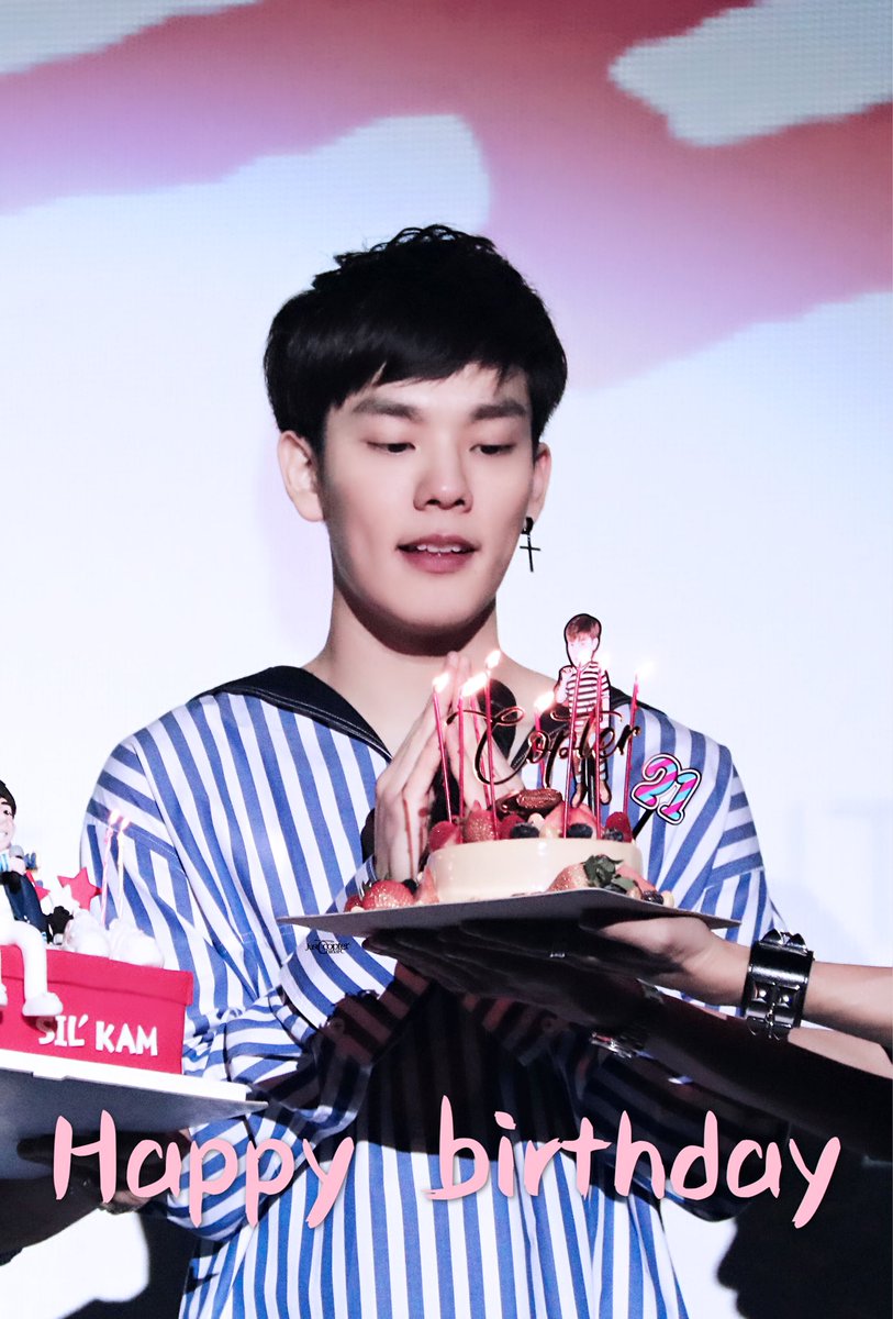 CcopterChinaFC's tweet image. Happy birthday, my little prince.
May you always be happy and healthy.❤️@CTR2DAB 

#พี่เตอร์สินกำ 
#Happy21stCopter