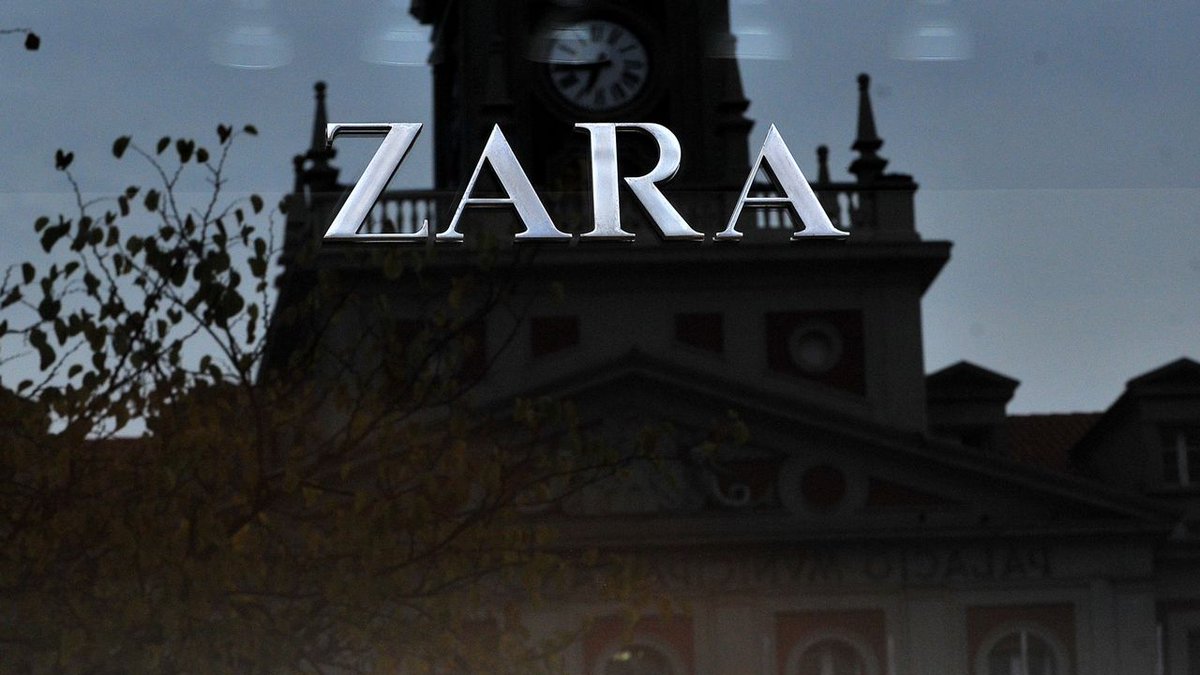 vozferrol's tweet photo. Inician una campaña en @Change para evitar que Inditex cierre @ZARA en #Ferrol https://t.co/BbEzEHWWzU https://t.co/FtyL07fm5F