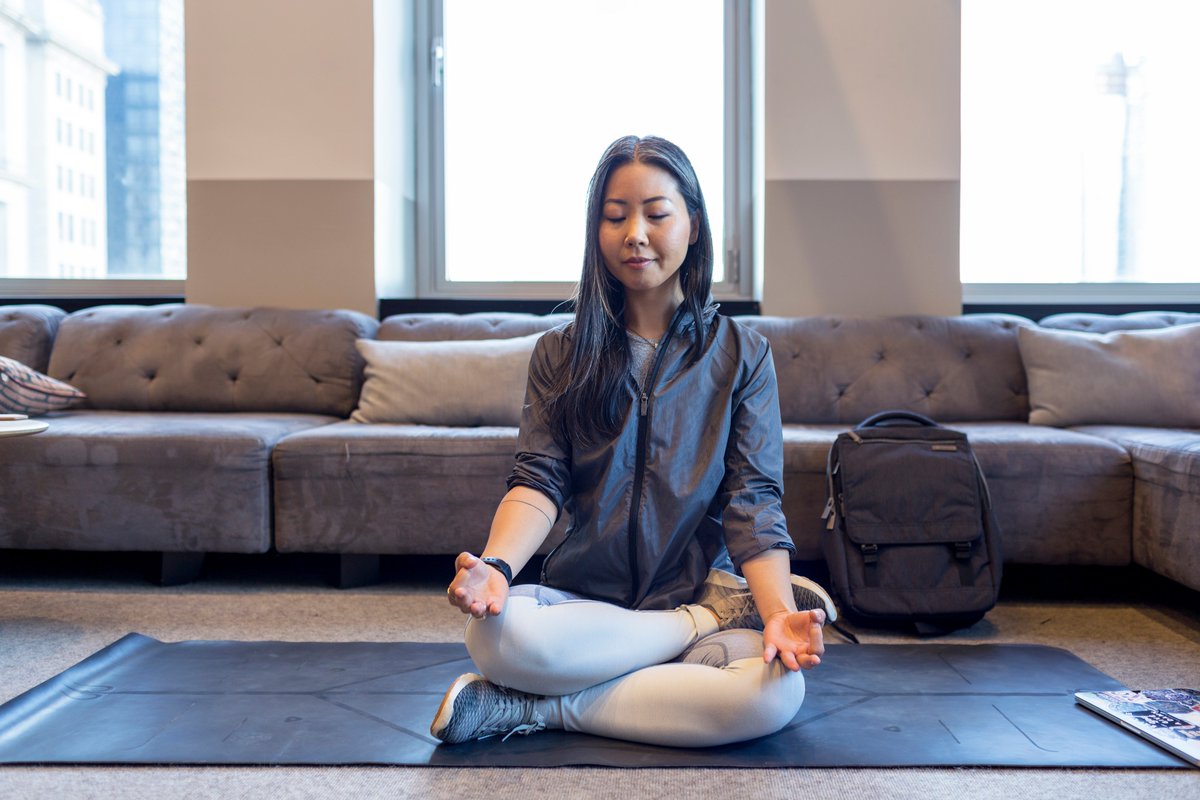 SamsoniteUSA's tweet image. Meet Jooin Im from @WeWork. She finds her #zen and carries out her profession at @TheMvmntYoga with help from our Modern Utility bag. #WorkNotWork
