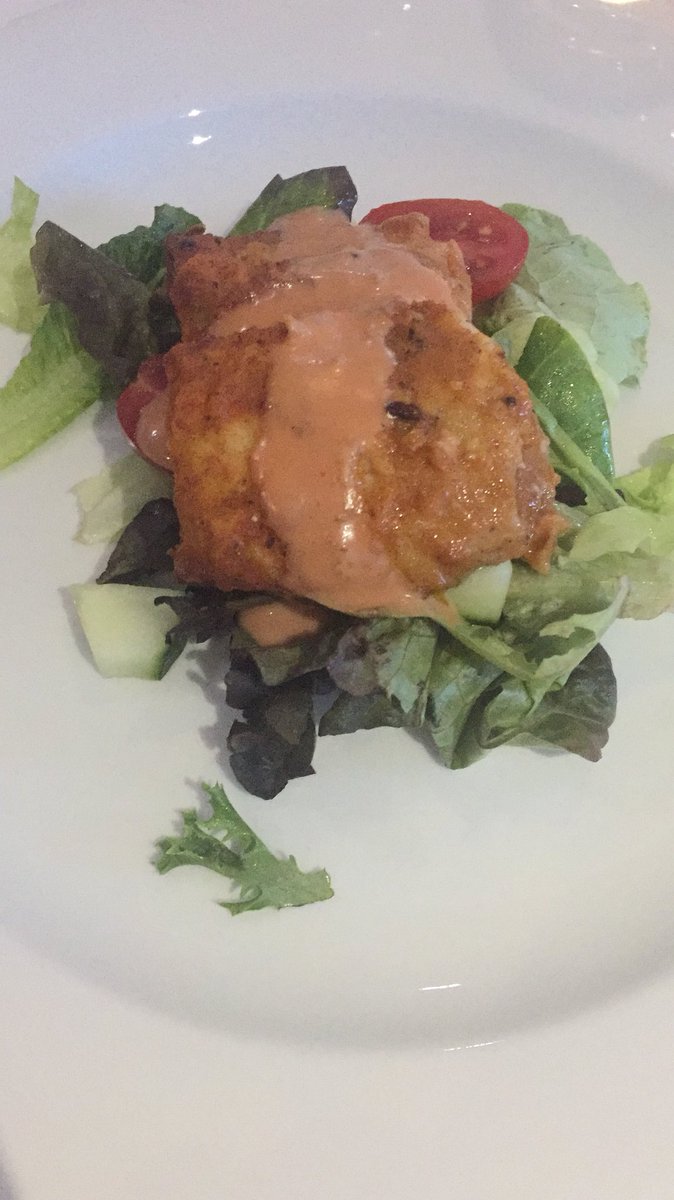 CourtneyNDavids's tweet photo. Delish starter at the @ggdcpt 🥗 https://t.co/Dhtu0S9FH8