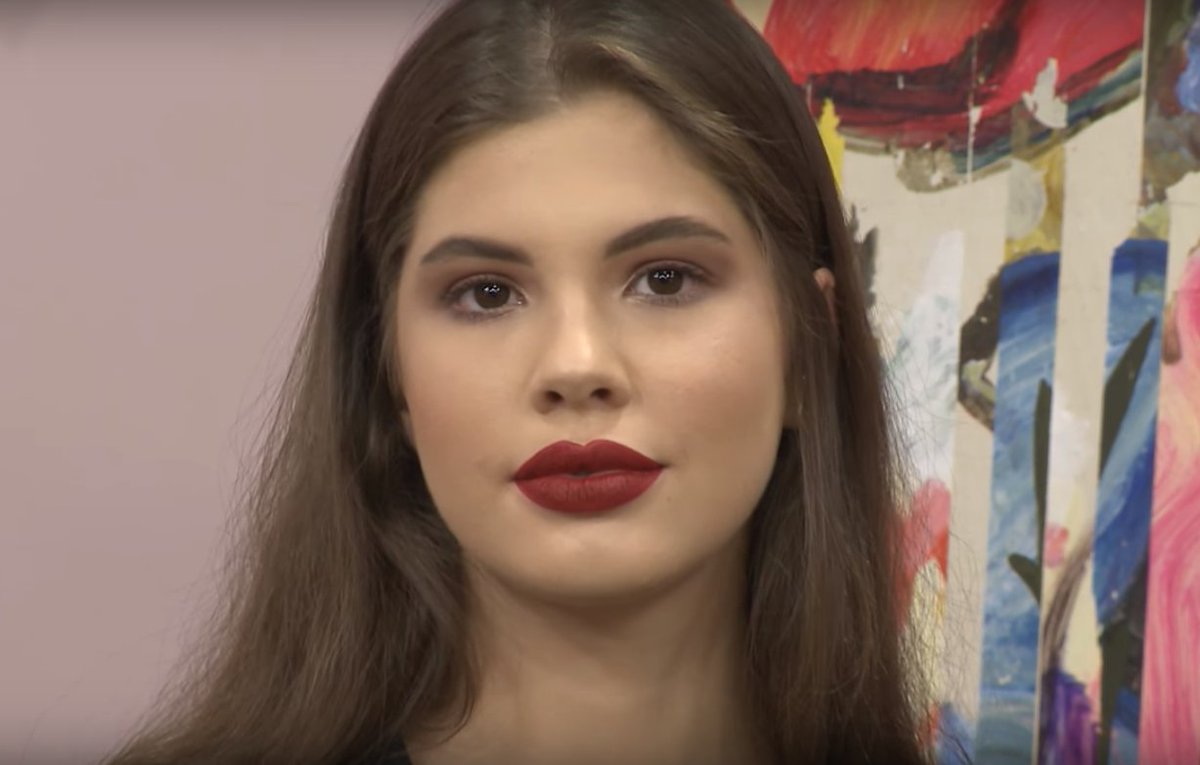 “Mais clean e com menos brilho”, afirma maquiadora sobre tendências de maquiagem para 2018. Veja: bit.ly/2DQ7nXK

#SempreFeliz
