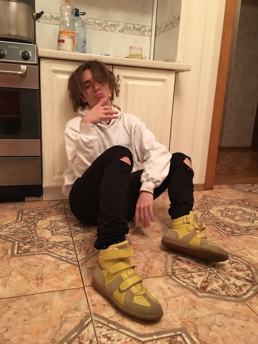 Delysid (@lil__morty) on Twitter photo 