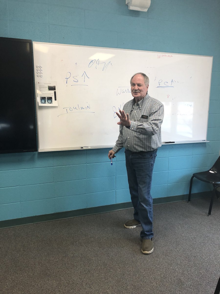 lowe_jayde's tweet photo. I’d like to recognize the work of Professor Deberry and his role as the Director of the Drury Debate Program. Last year Professor Deberry guided the debate team to a national championship victory. We hope you can enjoy similar success this year! #DUrecognition https://t.co/LaiUkSWX79