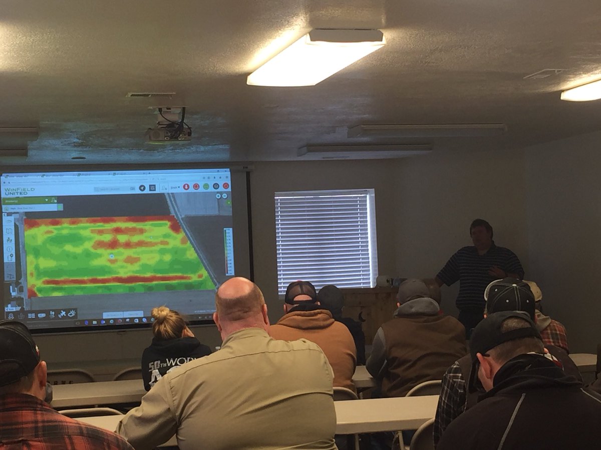katie_forsberg's tweet image. Talking technology in Corinne UT with Bear River Coop. @krieck_josh presenting on how to use in-season imagery on the farm. #AnswerTech @WinFieldUnited