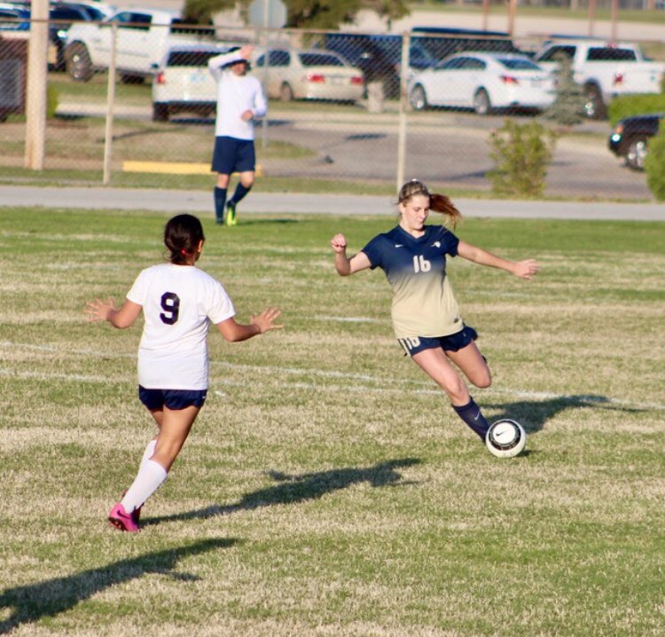 rylee_elise's tweet photo. Blessed to say that I have verbally committed to Rogers State University to further my education and soccer career! #gohillcats https://t.co/KOrOWibYBL