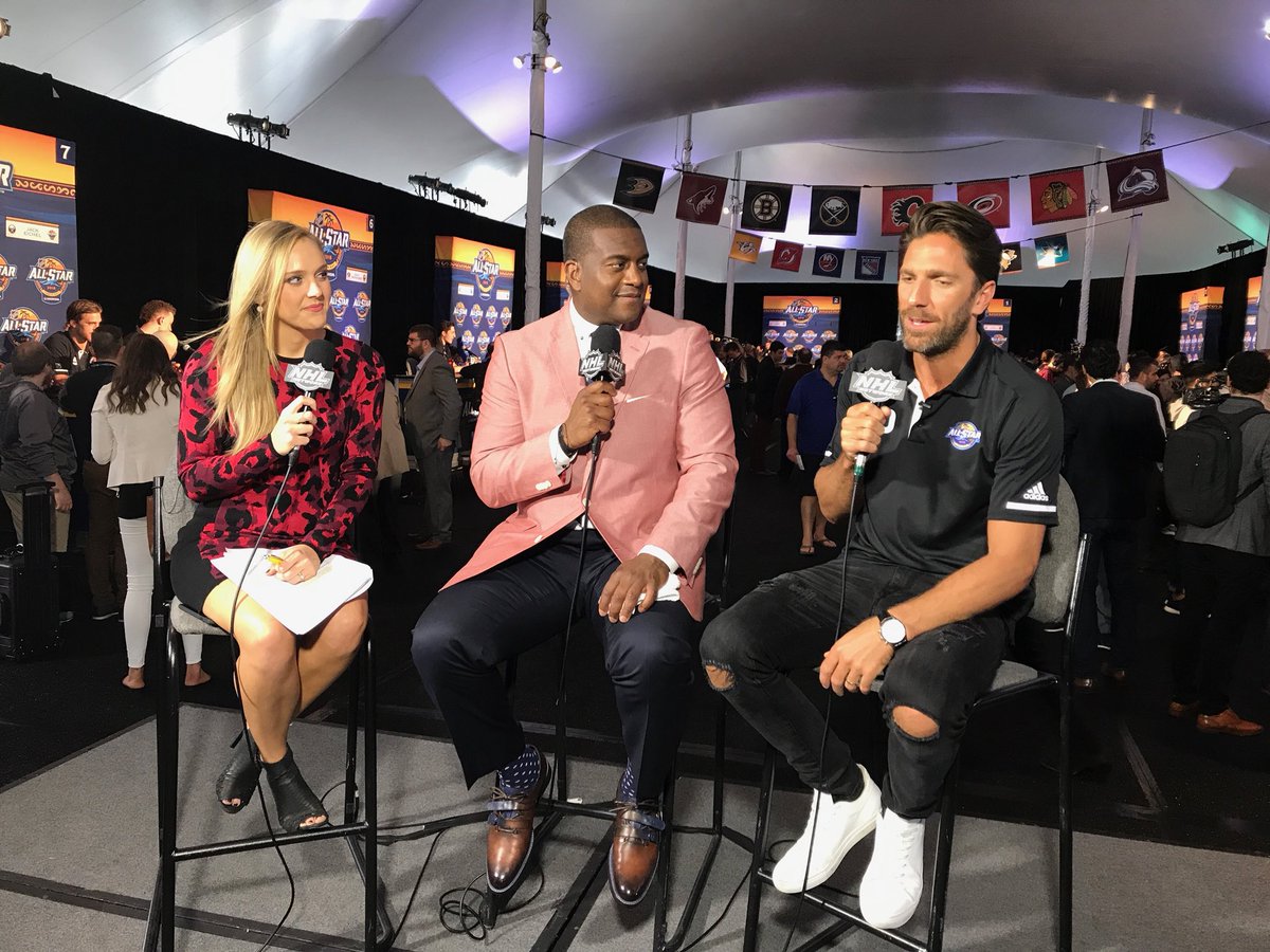 JamieHersch's tweet photo. Star-studded weekend in Tampa. So thankful for each and every one of these moments!! 💫🏒🌟📺🙌🏼 @nhlnetwork #stargazing #dreamjob #blessedbeyondreason @HLundqvist30 @KevinWeekes https://t.co/rzqNzsDLj9