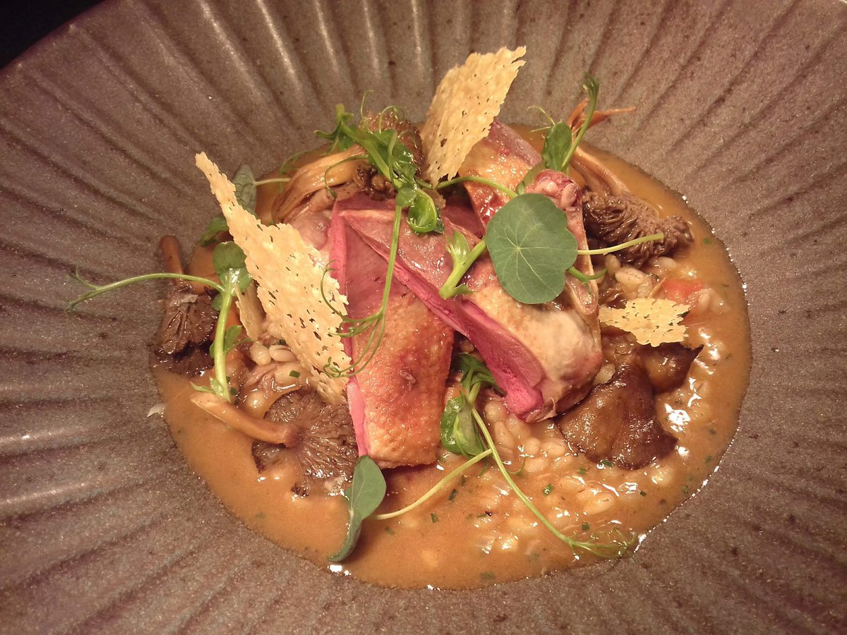 Our chef has created this beautiful dish... Whole squab pigeon with confit leg, barley risotto, winter girolles, crisp Parmesan and finished with truffle oil. #grassmarket #edinburgh #eatlocal # howprettyisthat # musselandsteakbar