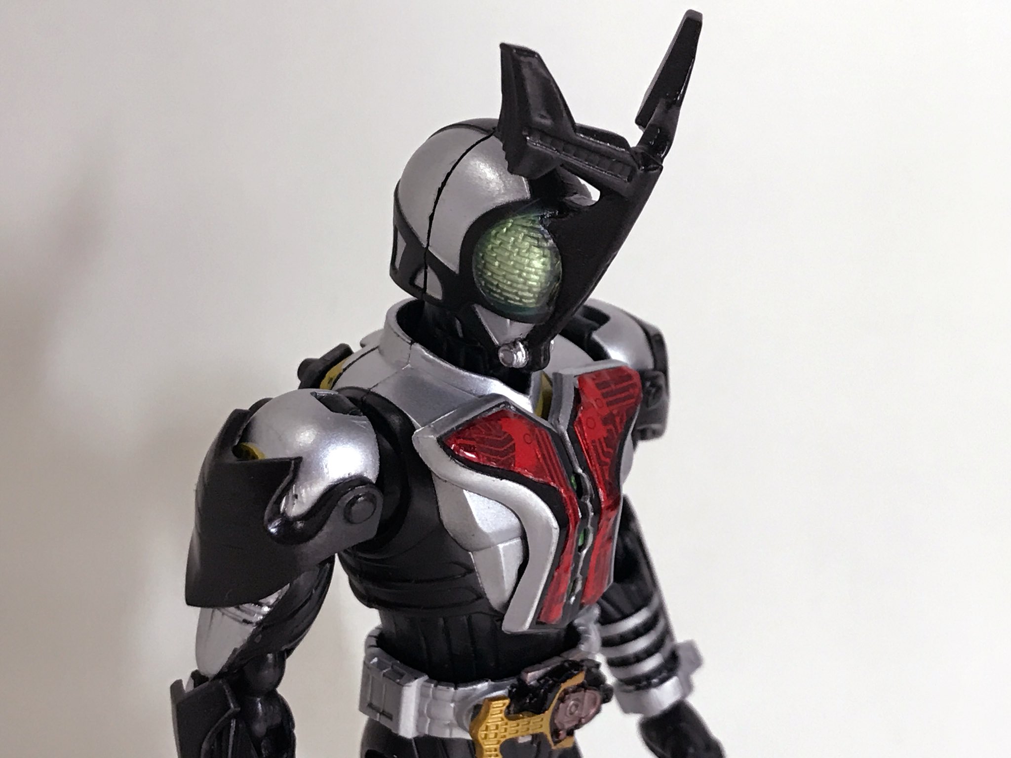 仮面ライダー￼ダークカブト ハイパーフォーム フィギュア