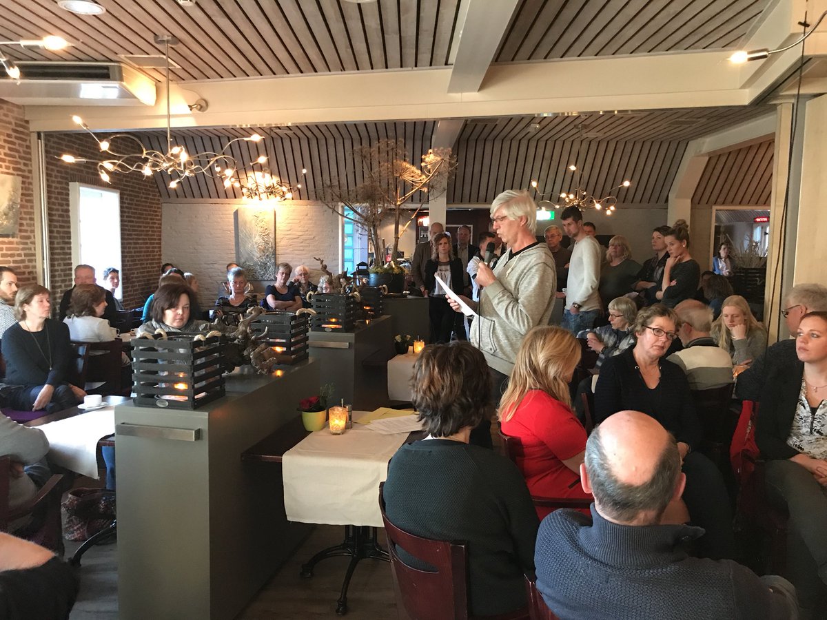 #SLOBberkoffie. Leerkrachten t- diel staken onderdeel estafettestaking.