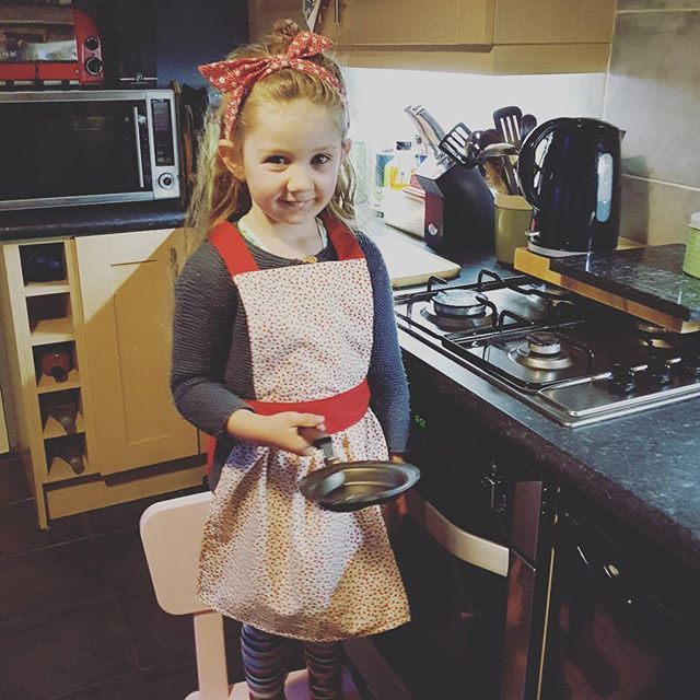 Charlieandflo's tweet photo. Flo tried out her new apron for pancake making and it was a hit! These are available for £12 for child sizes. Keep your eyes peeled as I have a boys style on the way too 🥞💖 #handmadeapron #handmadepinny #handmadwithlove #vintagestyle #classicstyle #k… https://t.co/gg21qNpzBP https://t.co/f4sl0o5xZy
