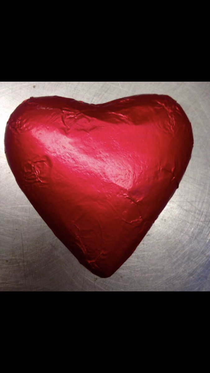 Henleychoccafe's tweet photo. #Valentines #hotchocolate #lunch @thegrangechoc2 @goringchoccafe9 @HobbsofHenley @HenleyA2Z @thamesevents @cyclechilterns  @Eventsberkshire @OxTweets https://t.co/ovewOAAUiq
